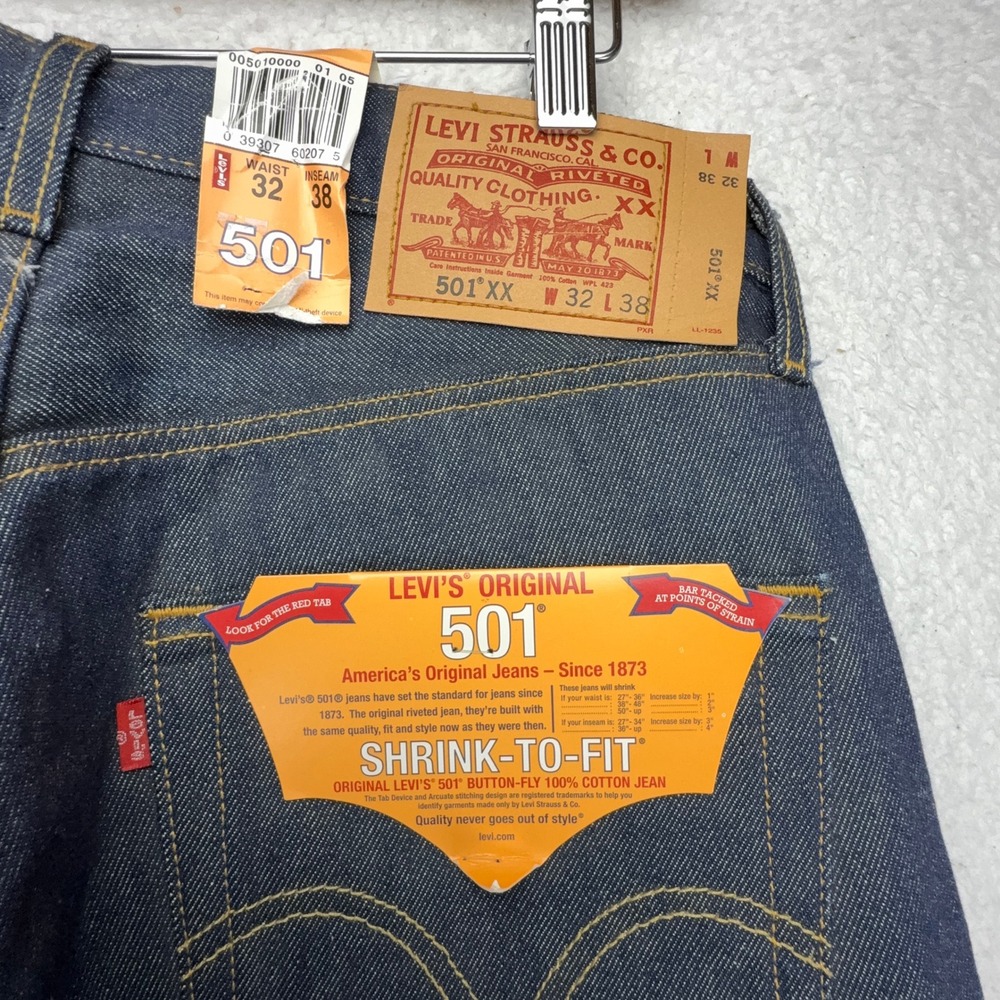 Levis 501 Original Shrink-To-Fit Jeans Mens 32x38 Indigo Rigid Denim 501-0000